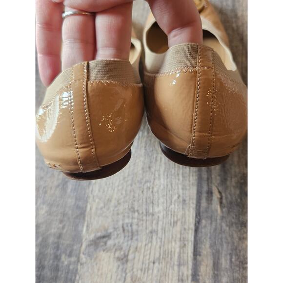 Tory Burch sz 9 Caroline Ballet Flats Slip On Beige Patent Leather gold nude - Picture 4 of 9